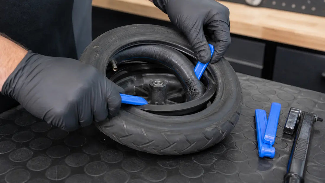 Réparation d’une crevaison sur une roue de trottinette Xiaomi